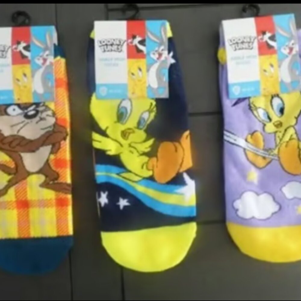 Looney Tunes Ankle High Socks, 3 Pairs Size 9-11